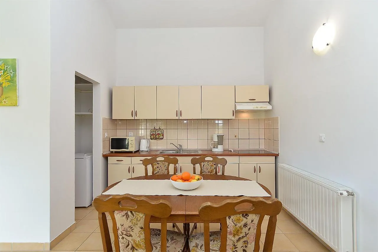 Apartments Jere 719 Pula Hırvatistan