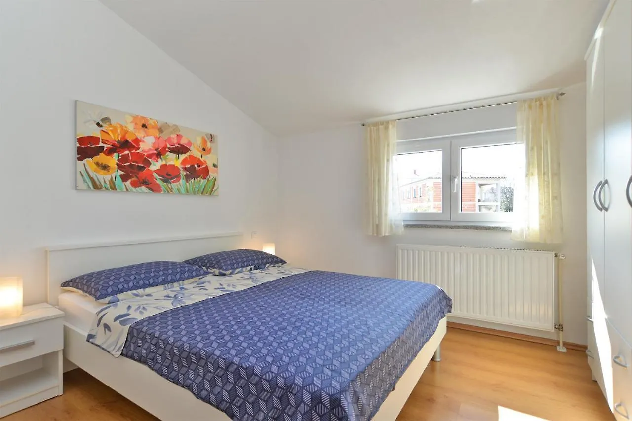 Apartments Jere 719 Pula 0*,
